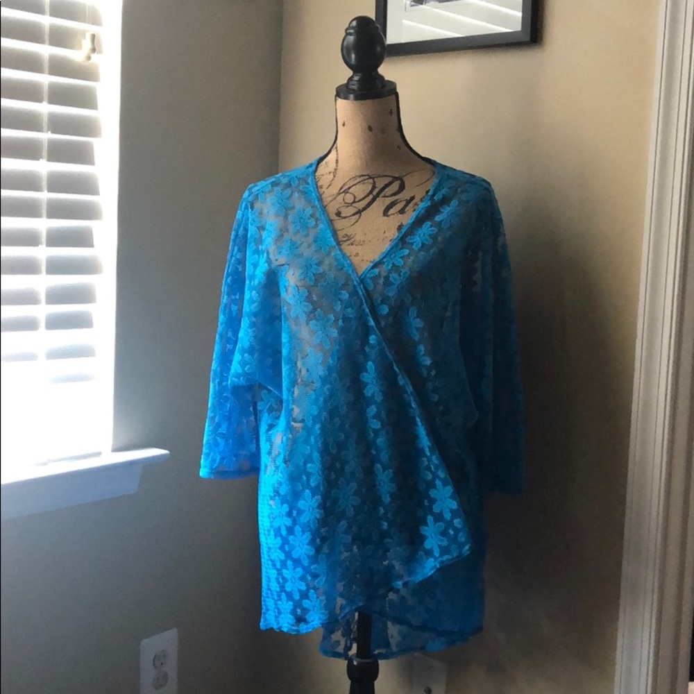 Lularoe Lindsay kimono